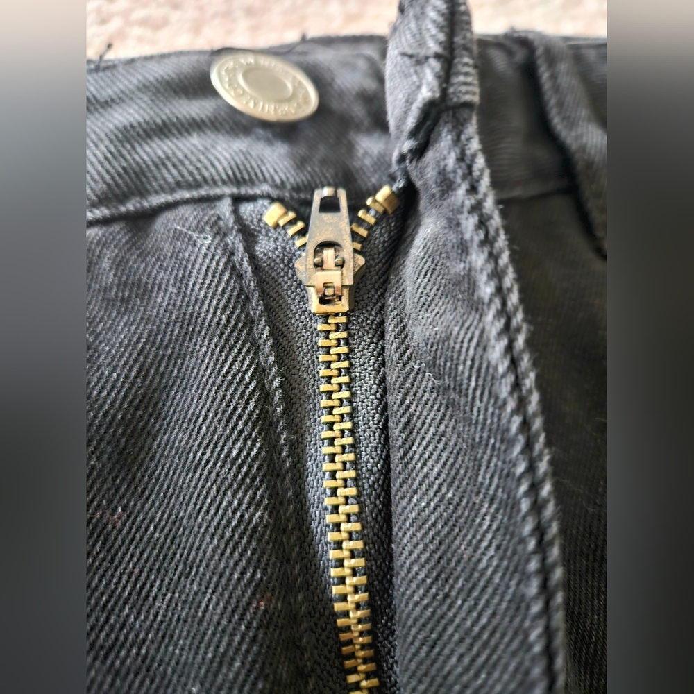 Black Ripped Mom Jean Shorts - Picture 3 of 6